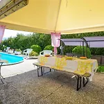 4 Bedroom Lovely In Ferienhaus *