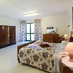 4 Bedroom Lovely In *