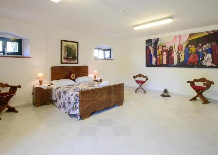 4 Bedroom Lovely In 度假居